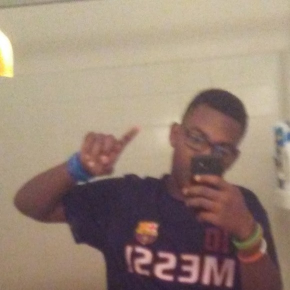 Meet your Posher, Naadrian - Picture 1 of 1